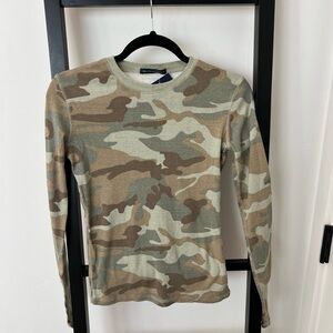 Brandy Melville Green Camo Long Sleeve